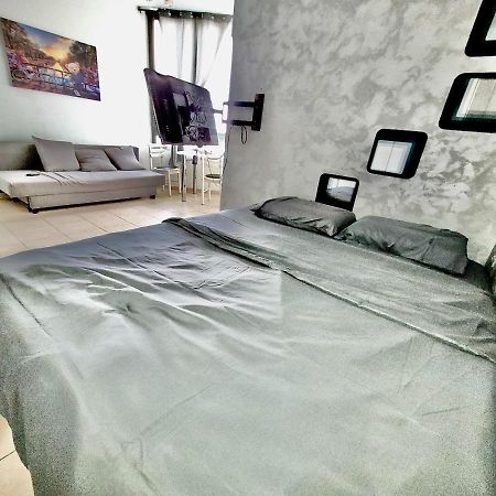 סטודיו על הים Apartamento Bat Yam Exterior foto